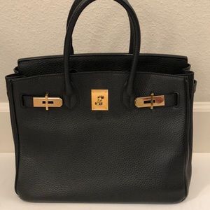 House of Hello Black